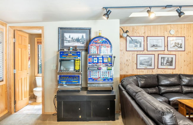 Frosted Shore by Avantstay Luxury Lake Views - Photo 20