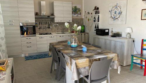 Villa GLORIA intero alloggio sulla spiaggia 8 posti letto 15 minuti da Palermo e 35 da Cefalu - Foto 4