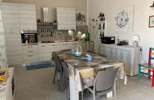 Villa GLORIA intero alloggio sulla spiaggia 8 posti letto 15 minuti da Palermo e 35 da Cefalu - Foto 4