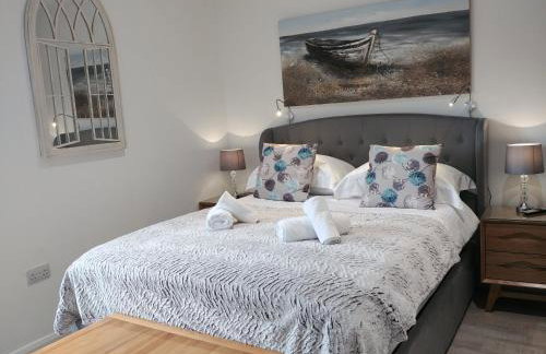 Meadow View Apartments are 2 and 3 bedroomed with private parking - Foto 94