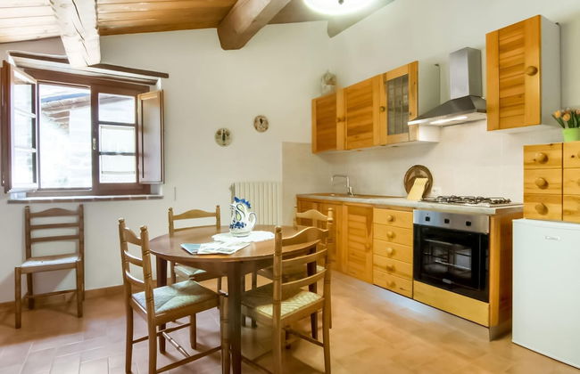 Holiday Home in Citta di Castello With Pool - Photo 17