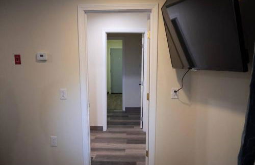 Cheerful 1 Bedroom Home with Mountain View - Foto 9