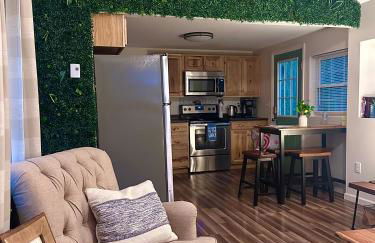 Peaceful Seasonal Wooded Cottage close to everything - Foto 10