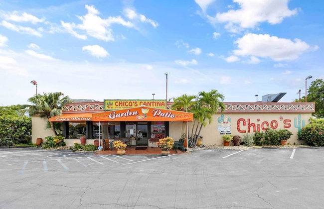 Coral Villa by Avantstay Close 2 DT Key West Shared Pool & Patio! - Foto 29