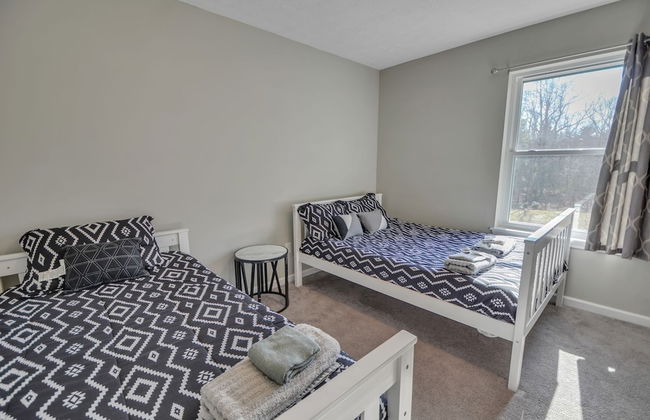 Pocono Retreat: Lake, Firepit, Bbq, Gameroom, Ski 4 Bedroom Home by RedAwning - Foto 5