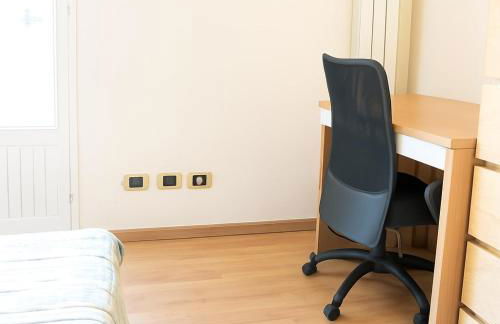 Top Floor Super Central View of the tower - Photo 10