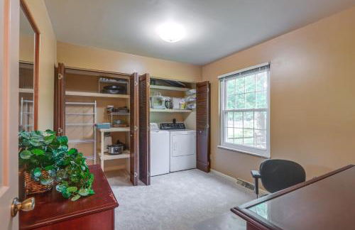 Family-Friendly West Chester Twp Home with Pool! - Foto 24