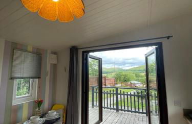 Pwllglas Bach - Spacious Cabin - Photo 17