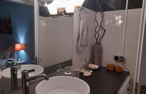 Sea and Garden House - Photo 5