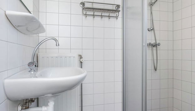 Comfortable Home With a Terrace Near the Oosterschelde - Foto 4, Baño