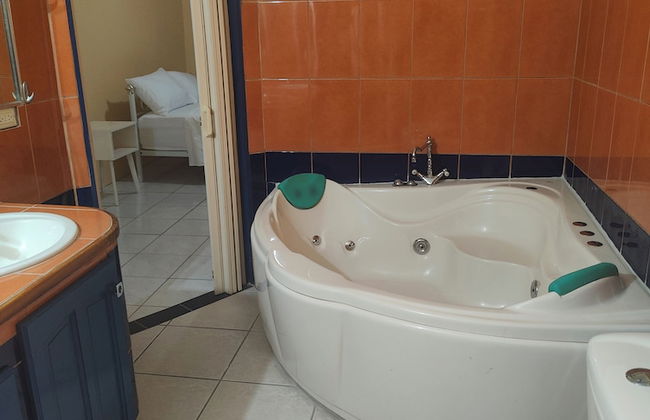 Charming Studio in Port of Spain With Pool Access - Foto 7