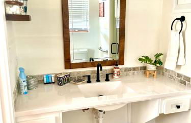 Painted Bunting Cabin 15 MIN to MagnoliaBaylor - Photo 16