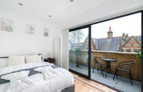 3-Bedroom House with 2 Living Rooms & Balcony near Brick Lane, London - Foto 4