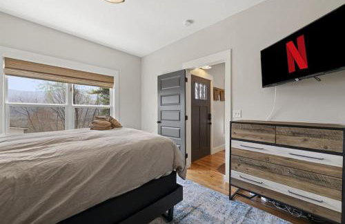 Swannanoa Serenity River Motif, Spa & Game Room - Foto 18