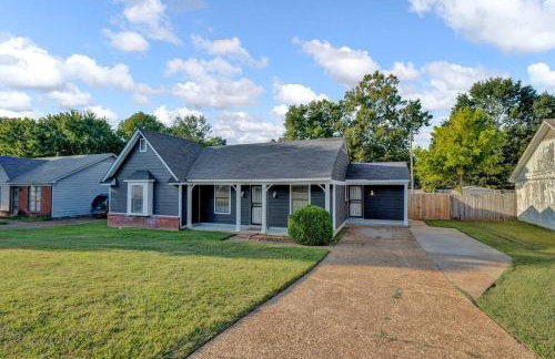 Glamorous 3BR 2BA house w/ large fenced backyard - Foto 10