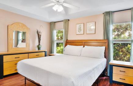 Quiet Corner Gem in Gated Crestwynd Bay - Foto 6