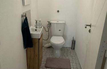 Vaste appartement avec parking gratuit, borne dispo et espace de travail - Foto 21