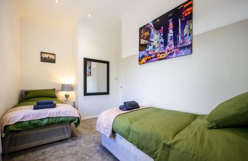 Homely 2 Bed Close to Leeds City Center by 53 Degrees Property, Sleeps 3 - Foto 14