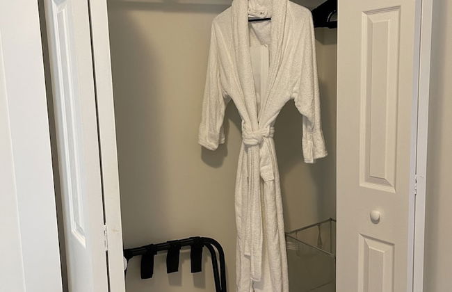 Legacy Suites - Photo 20