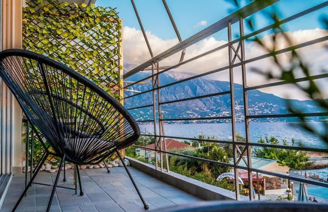 Seafront Kalamata Haven - Blue Luxury Suite - Foto 8