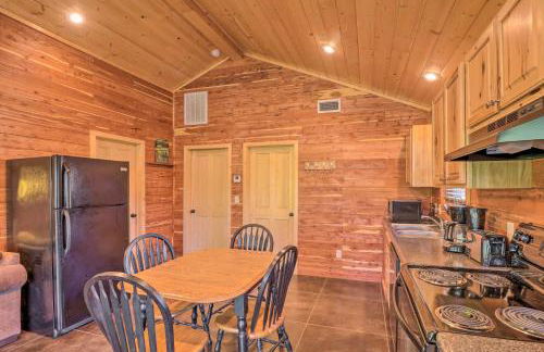Heber Springs Cabin with Deck and River Views! - Foto 11