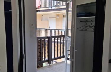 Studio dans une tour mythique à port grimaud - Foto 7