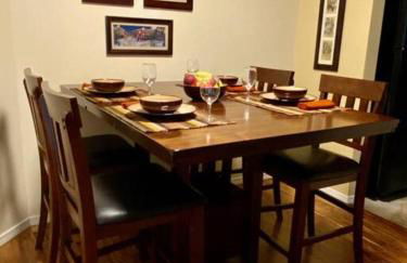 Hidden Gem in SE Boise with hot tub and wood burning fireplace - Foto 12