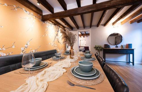 Charming 3BR Cottage Sleeps 8 - 15 Mins to Centre - Foto 29