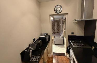 5 Bed cosy family home near Heathrow l London - Foto 19