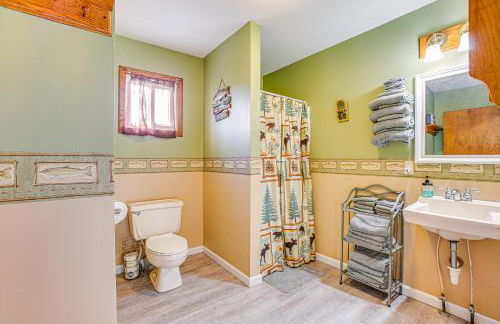 Michigan Manistee River Cabin about 1 Mi to Downtown - Foto 11