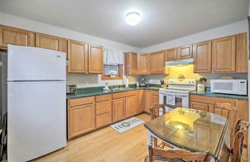 Lake Luzerne Home with Fire Pit on Hudson River - Foto 35