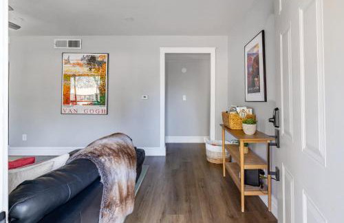 Scenic Mountain Getaway by the Park - Foto 17