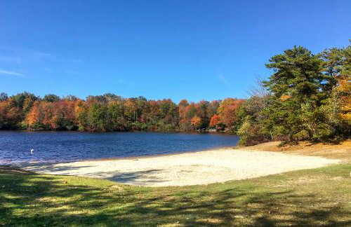 Private Spa, Fire Pit and Deck Poconos Home! - Foto 34