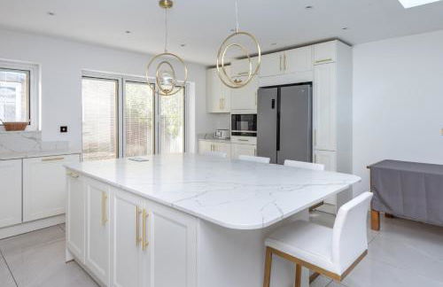 Spacious 4BR Home Garden & Office Space - Foto 10