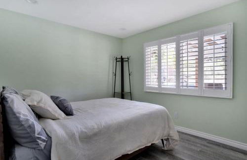 Serene hillside oasis with pool - 20 min to beach - Photo 19