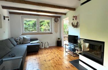 Domek nad Jeziorem Trzechowskim w lesie letniskowy na wsi - Foto 6