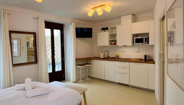 Estudio 2 by MezquitaSuites - Foto 4, stove