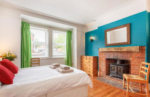 Executive Victorian House - Photo 19