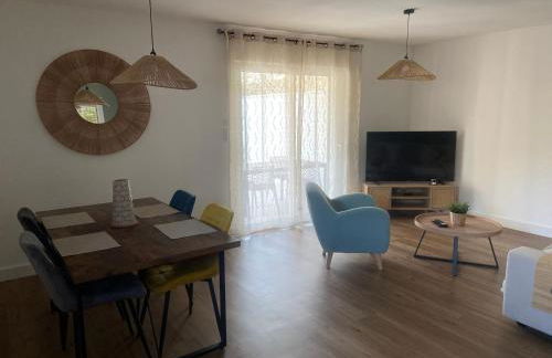 Maison avec piscine et jacuzzi proche de la rivière idéale pour un séjour détente - Photo 9