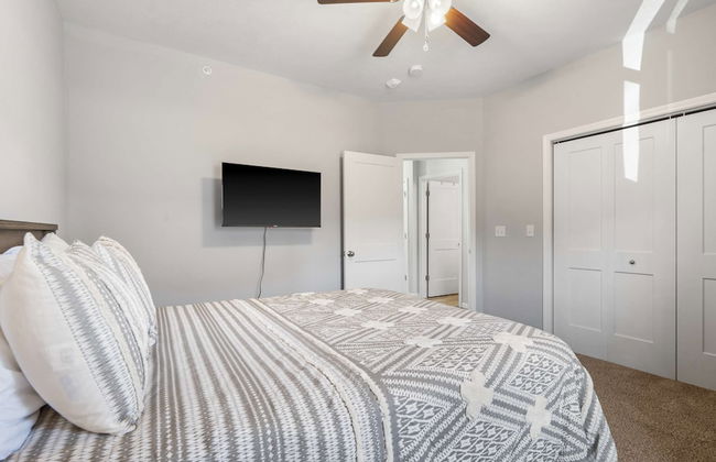 Top of the Ridge 3 BDR for 8! - Photo 5