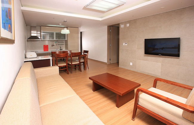 High1 Condominium - Photo 4