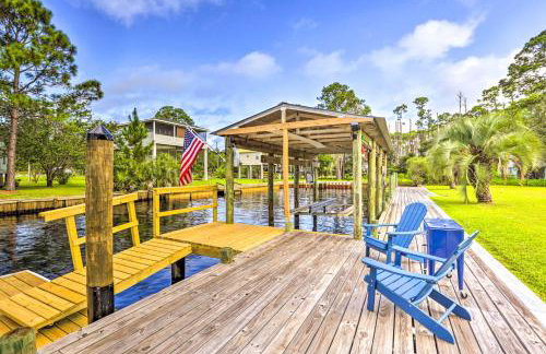 Waterfront Home Spectacular On-Site Fishing! - Foto 1