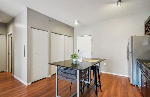 CozySuites Mill District with pool, gym # 10 - Foto 9