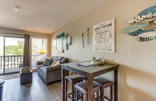 Pool Access and Lake View Osage Beach Condo! - Foto 8