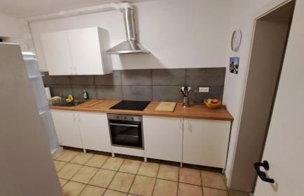 Apartment in Hanglage mit Garten und Balkon - Foto 11