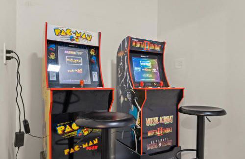 ATL Patio Paradise Pool, HotTub, Theater, GmRm, B-Ball - Foto 24