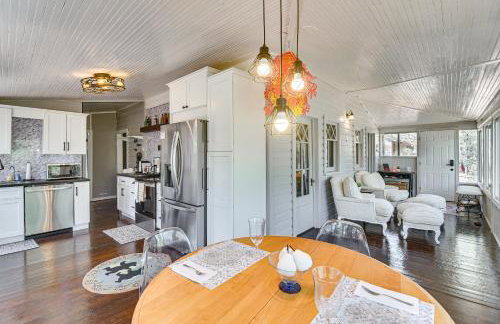 Pine Chateau Guest Cabin with Mtn Views and Sauna! - Photo 9