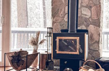 Wildland Aerie at Treehaus with Creekside Hot Tub Pets OK - Foto 6