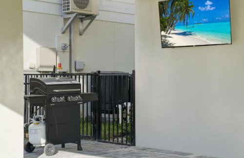 New Listing Discounts! Canal Home-Heated Pool, Game Room, Tesla Charger, & More - Foto 36