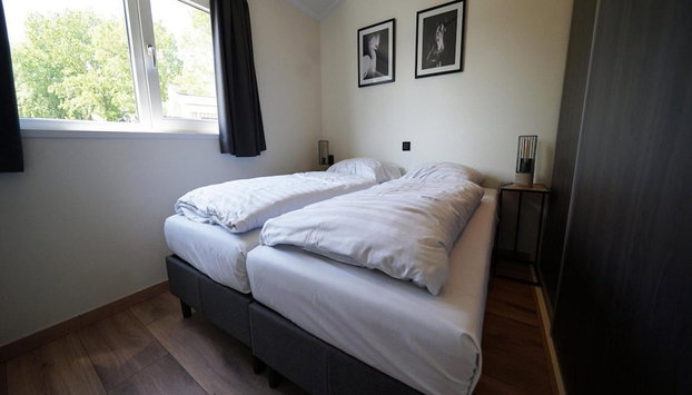 Waterfront Chalet for 6 in Kampen - Photo 2, Room